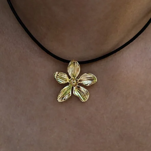 Winther Studio Bloom Choker> Halskæder
