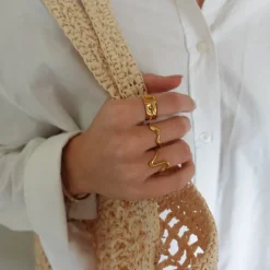Winther Studio Lilia Ring></noscript> Ringe